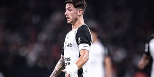 Corinthians empata, leva decisão aos pênaltis e avança às semis