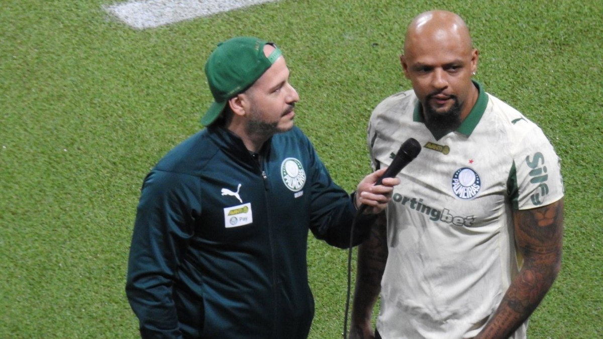 Felipe Melo dispara contra críticas recebidas por fala em Dérbi Felipe Melo dispara contra críticas recebidas por fala em Dérbi