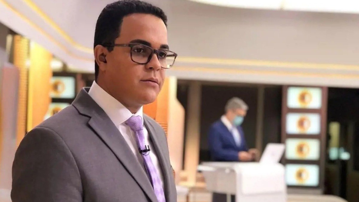 Marcelo Pereira, apresentador do tempo na TV Globo, estreou no comando do Hora Um