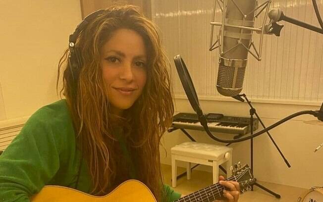 Shakira relembra período difícil em sua vida: “Eu chorei todos os dias”