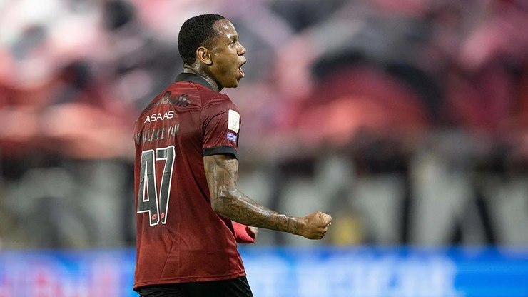 Bragantino%20supera%20Cruzeiro%20em%20jogo%20agitado