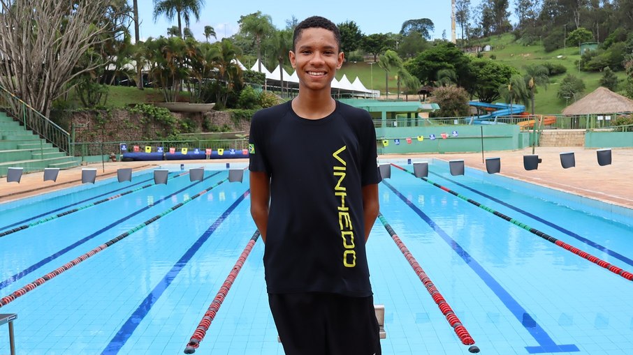 Caio começou a nadar aos 7 anos, aos 14 se tornou vice-campeão na categoria infantil 2