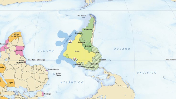 IBGE%20apresenta%20mapa-m%C3%BAndi%20invertido%20com%20Brasil%20no%20centro
