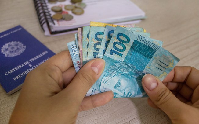 FGTS: Ministro do Trabalho propõe fim do saque-aniversário