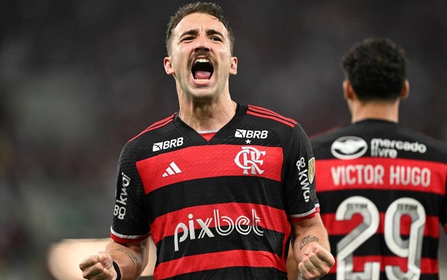 Léo Ortiz em campo pelo Flamengo