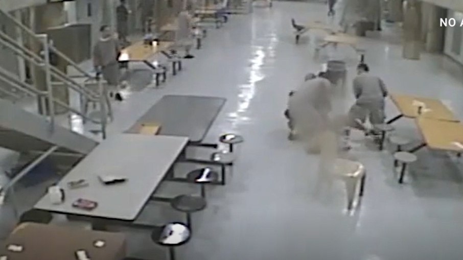 Refeitório do Centro de Detenção Metropolitano do Brooklyn