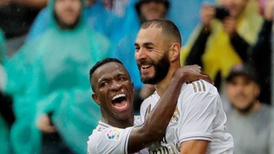 Vinícius Júnior e Benzema tiveram atrito no início da passagem do brasileiro no Real Madrid Vinícius Júnior e Benzema tiveram atrito no início da passagem do brasileiro no Real Madrid