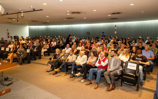 Audiência Pública discute concessão de terreno para a Fundação Athos Bulcão