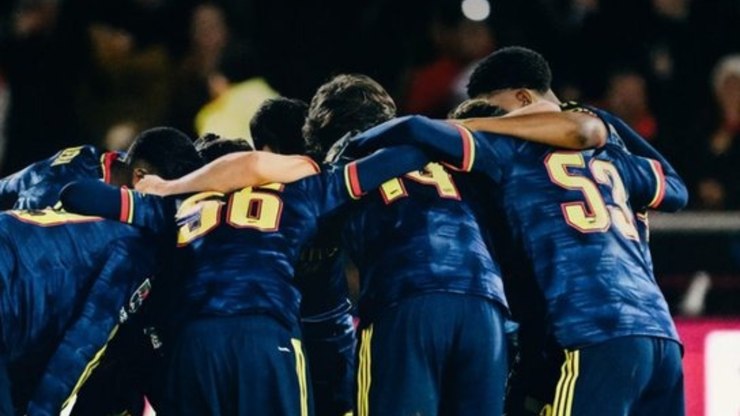 Vil%C3%A3o%20do%20Brasil%20na%20Copa%20volta%20a%20perder%20p%C3%AAnalti%20e%20elimina%20time