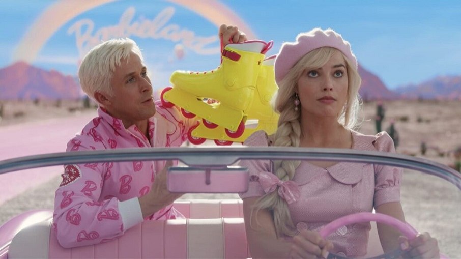 Ken (Ryan Gosling) e Barbie (Margot Robbie) em cena do filme 'Barbie'. A estreia do longa no Brasil está prevista para 20 de julho de 2023