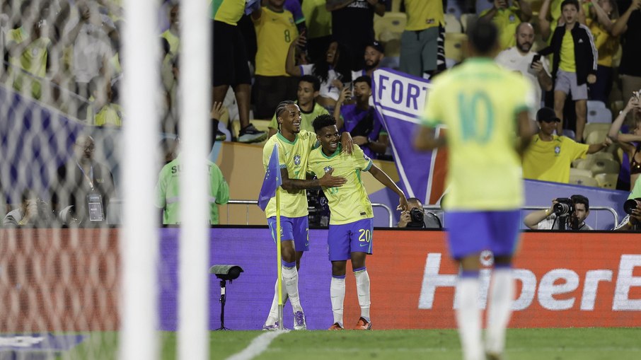 Brasil e Coreia do Sul se enfrentam em amistoso preparatório para a Copa do Mundo Brasil e Coreia do Sul se enfrentam em amistoso preparatório para a Copa do Mundo