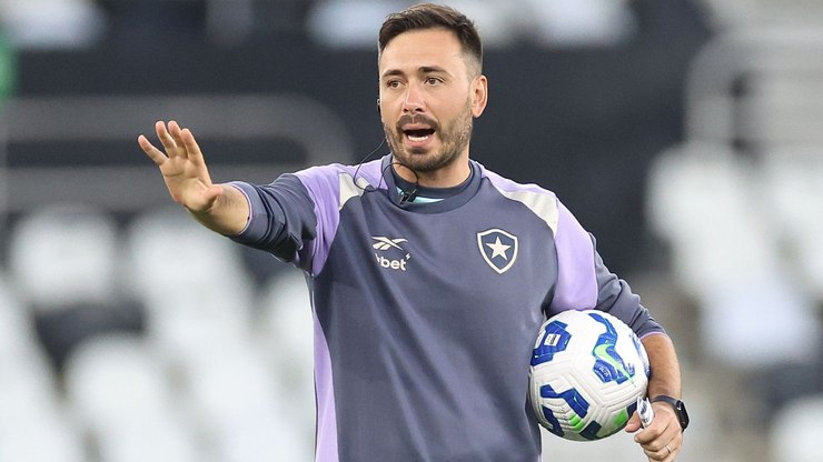 Veja nomes para substituir Davide Ancelotti no Botafogo