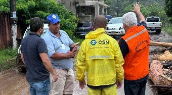 Chuva em Angra mata casal  de idosos e deixa mais de 300 desabrigados