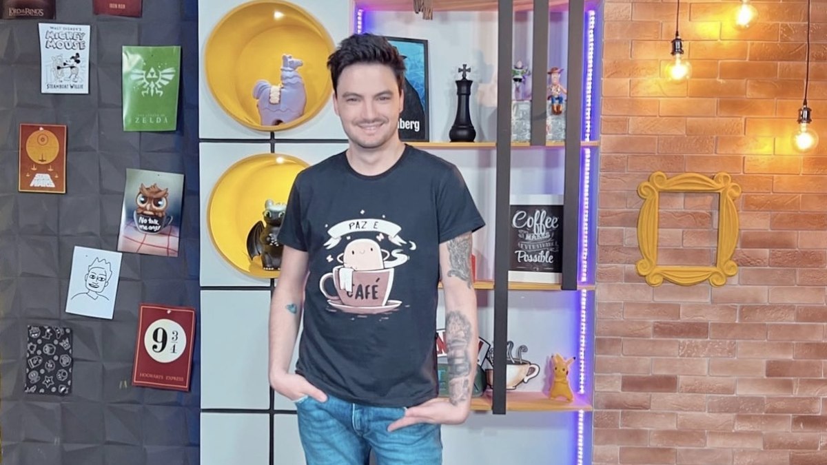 Felipe Neto também é irmão de Luccas Neto, famoso youtuber infantil. Felipe Neto também é irmão de Luccas Neto, famoso youtuber infantil.