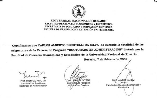 Diploma foi divulgado pelo MEC após declaração de reitor.