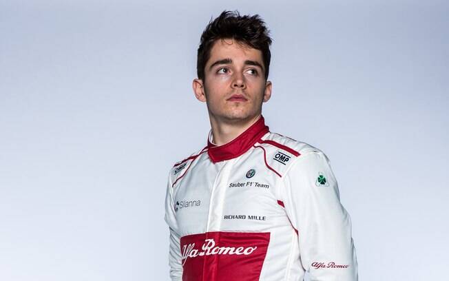 Charles Leclerc vai substituir Kimi Raikkonen na Ferrari