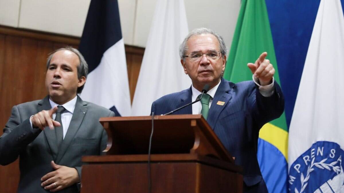 Bolsonaro apoia a medida, mas Paulo Guedes é contra