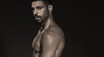 Cau%C3%A3%20Reymond%20lan%C3%A7a%20Reyou%2C%20sua%20marca%20de%20autocuidado%20e%20faz%20revela%C3%A7%C3%B5es