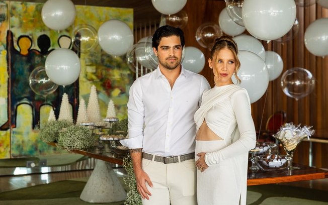 Bella Salvati e Pedro Piquet celebram a chegada do primogênito