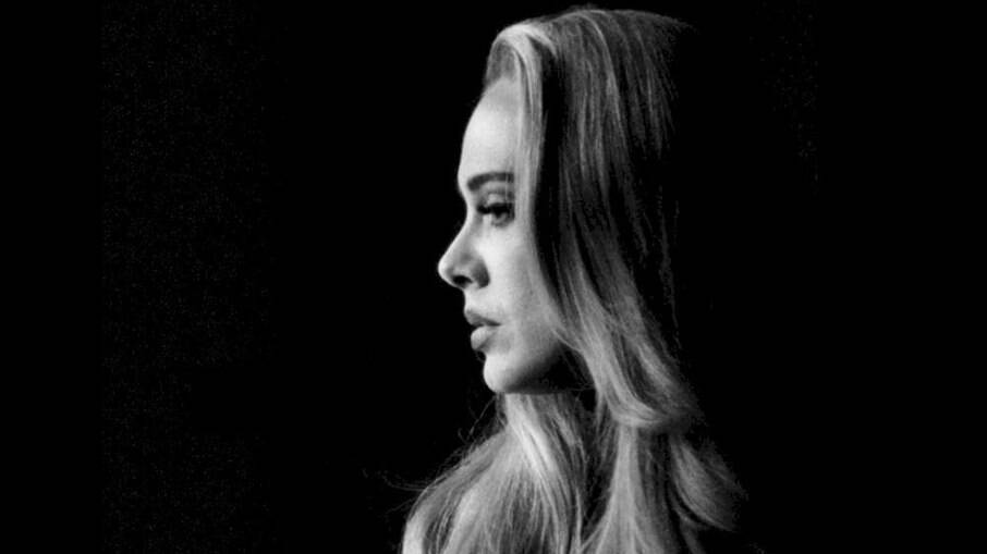 Adele divulga foto promocional de seu novo single “Easy On Me”