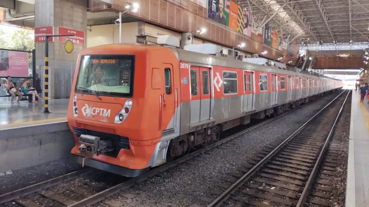 Chuva paralisa circulação de trens na Linha da CPTM em SP