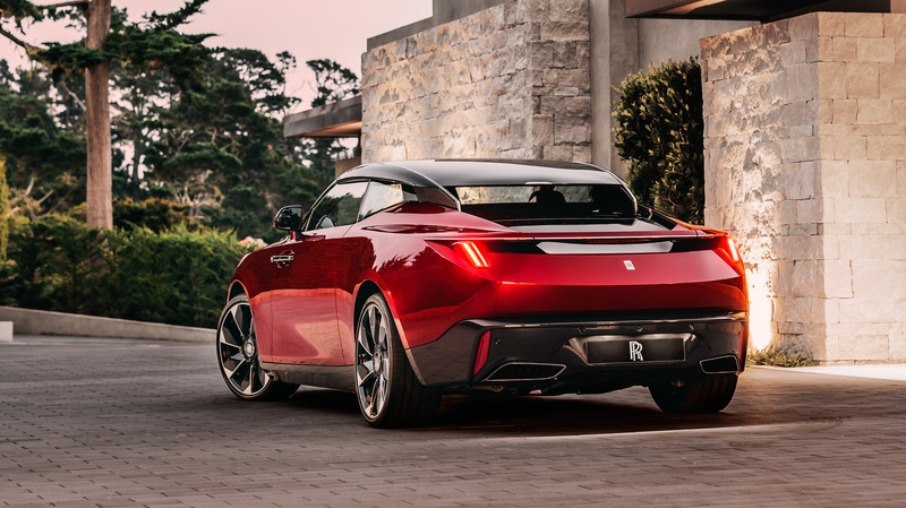 Rolls-Royce La Rose Noire Droptail Rolls-Royce La Rose Noire Droptail