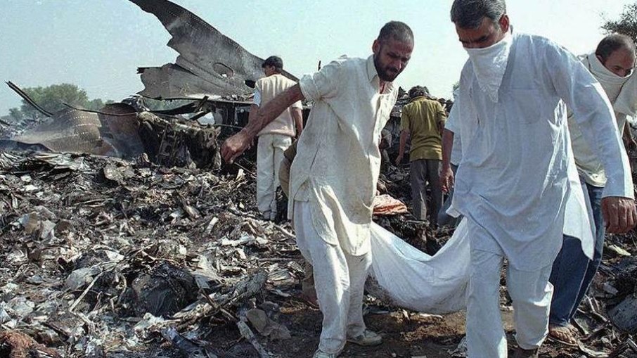 Colisão aérea de Charkhi Dadri (1996)