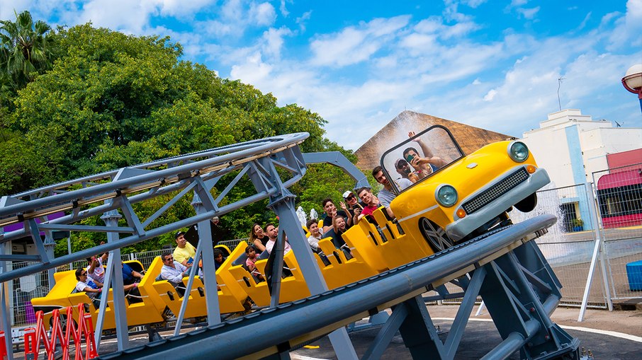 Hopi Hari oferece mais de 40 atrações aos visitantes Hopi Hari oferece mais de 40 atrações aos visitantes