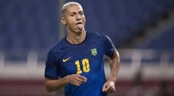 Richarlison é comparado a Joel Santana após entrevista em inglês 