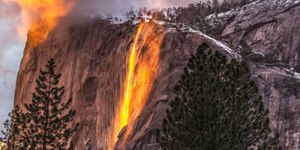 Fenômeno raro transforma cachoeira em "rio de fogo"