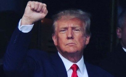 Trump confronta juiz na reta final de julgamento