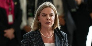 Gleisi Hoffmann critica alta da Selic: "Incompreensível"