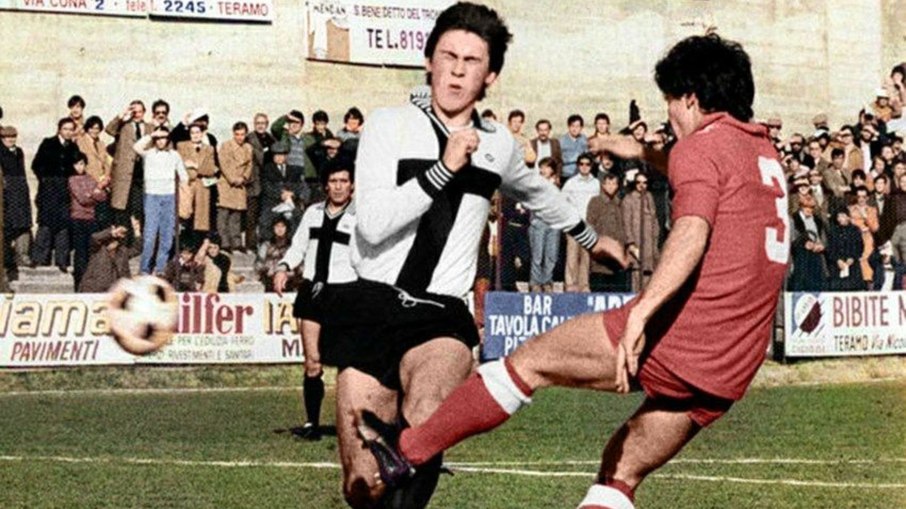 Ancelotti durante o começo da carreira, pelo Parma