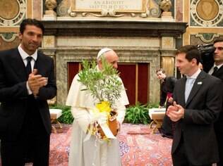 Papa Francisco gosta de esportes e periodicamente recebe atletas Papa Francisco gosta de esportes e periodicamente recebe atletas
