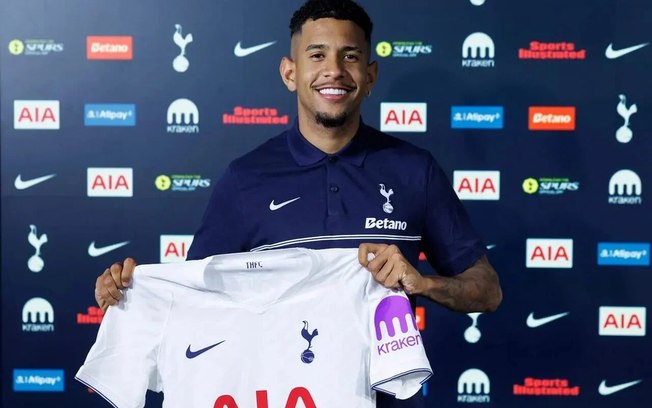 Richarlison durante a pré-temporada do Tottenham