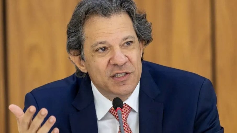 Ministro Fernando Haddad está preocupado com a alta do dólar