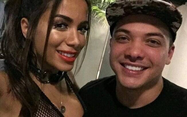 Wesley Safadão usou seu Instagram para parabenizar a cantora Anitta, que completou 24 anos na última quinta-feira (3)