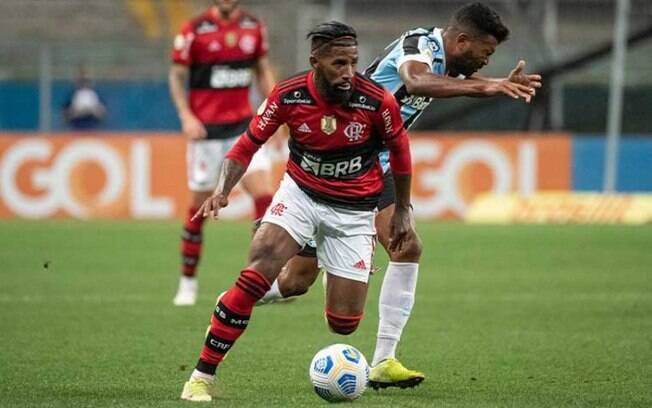 Rodinei agita o mercado da bola: veja prós e contras da possível saída do lateral do Flamengo