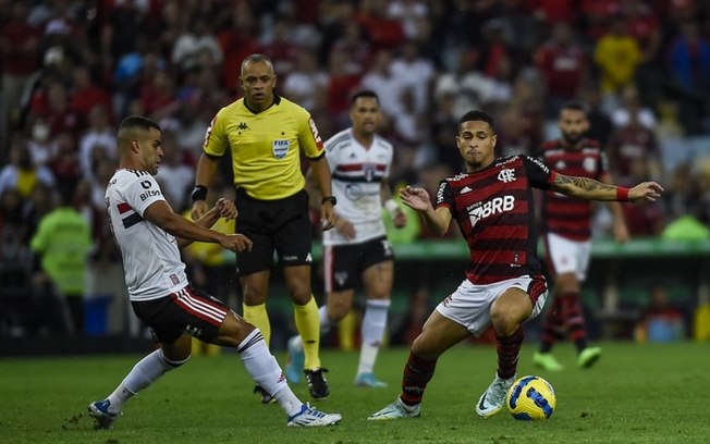 Flamengo terá cartões zerados para a final? Saiba o que diz o regulamento da Copa do Brasil