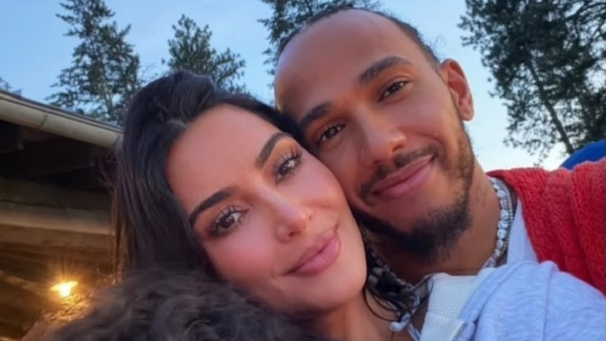 Kim Kardashian e Lewis Hamilton irão se casar em breve. Kim Kardashian e Lewis Hamilton irão se casar em breve.