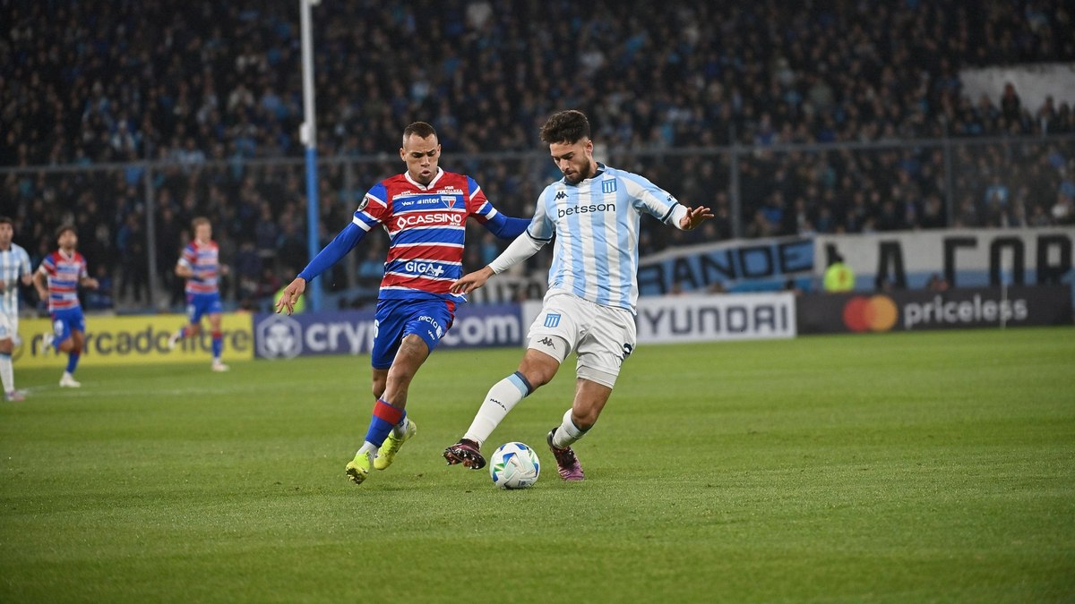Fortaleza perde para o Racing, mas avança às oitavas da Liberta