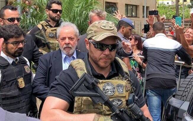 Policial federal que fez a escolta de Lula ao velório do neto em SP é declaradamente pró-Bolsonaro e próximo ao presidente