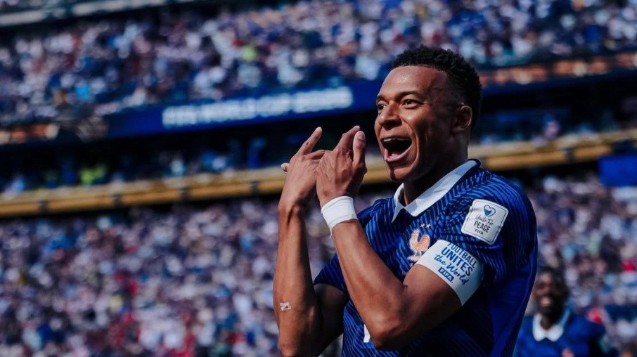 Mbappé faz o seu 100º jogo pela seleção francesa Mbappé faz o seu 100º jogo pela seleção francesa