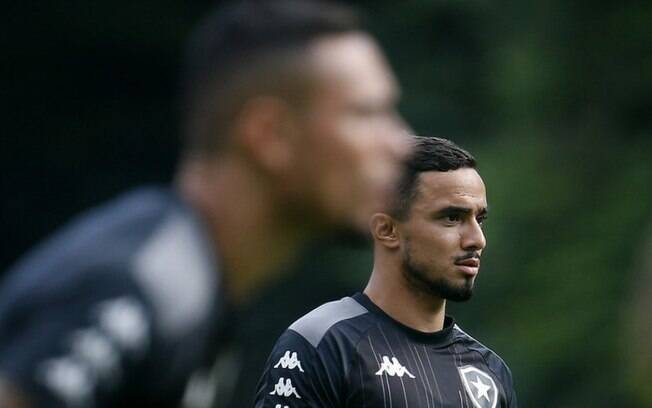 Botafogo informa que cirurgia no tendão de Aquiles de Rafael foi bem sucedida