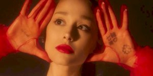 Ariana Grande rebate críticas sobre corpo: ‘Há muitos tipos de beleza’