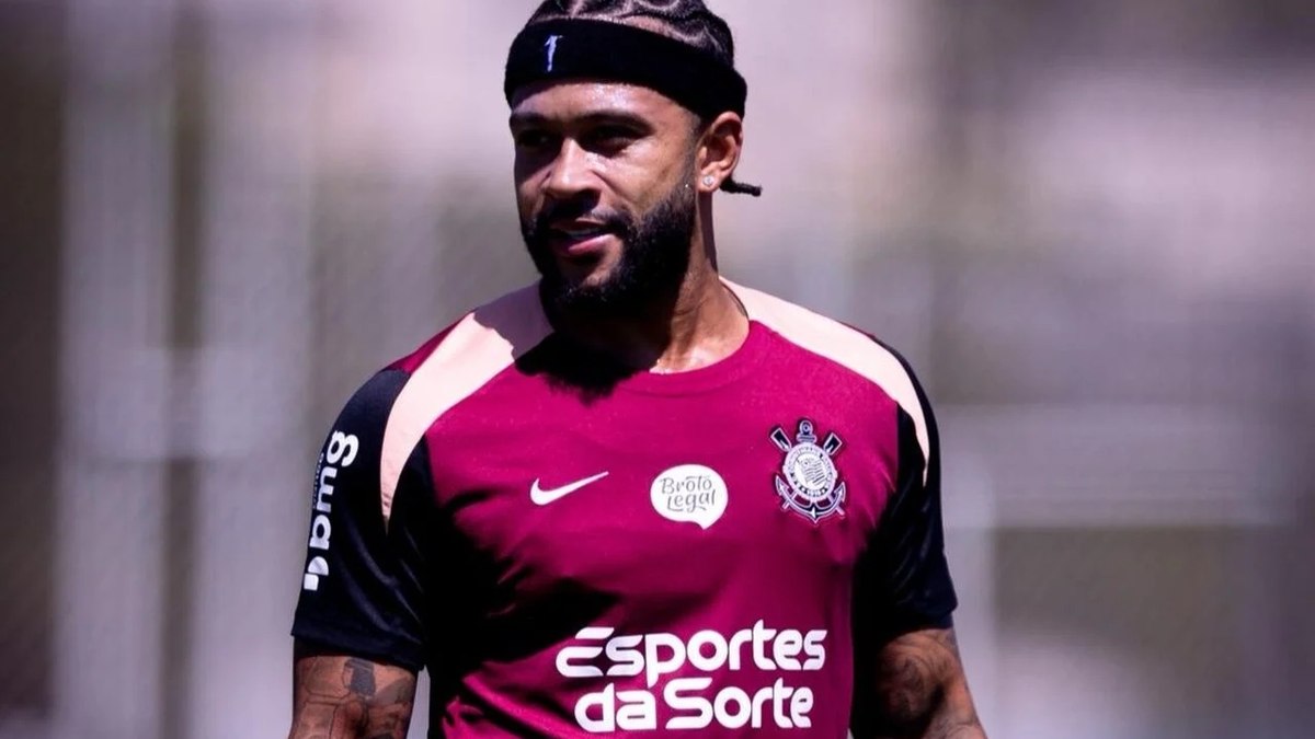 Depay se desculpa à Fiel por pênalti perdido no Corinthians e lamenta: 'Coração partido'