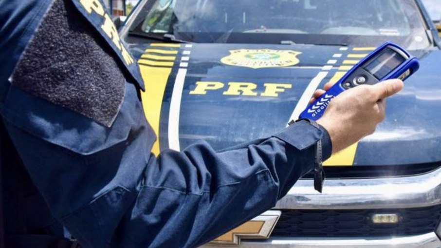 Etilômetro utilizado pela PRF Etilômetro utilizado pela PRF