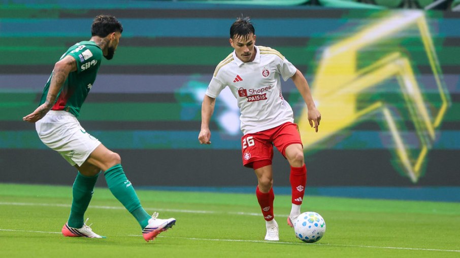 Palmeiras e Internacional se enfrentam pelo Campeonato Brasileiro neste domingo (9)