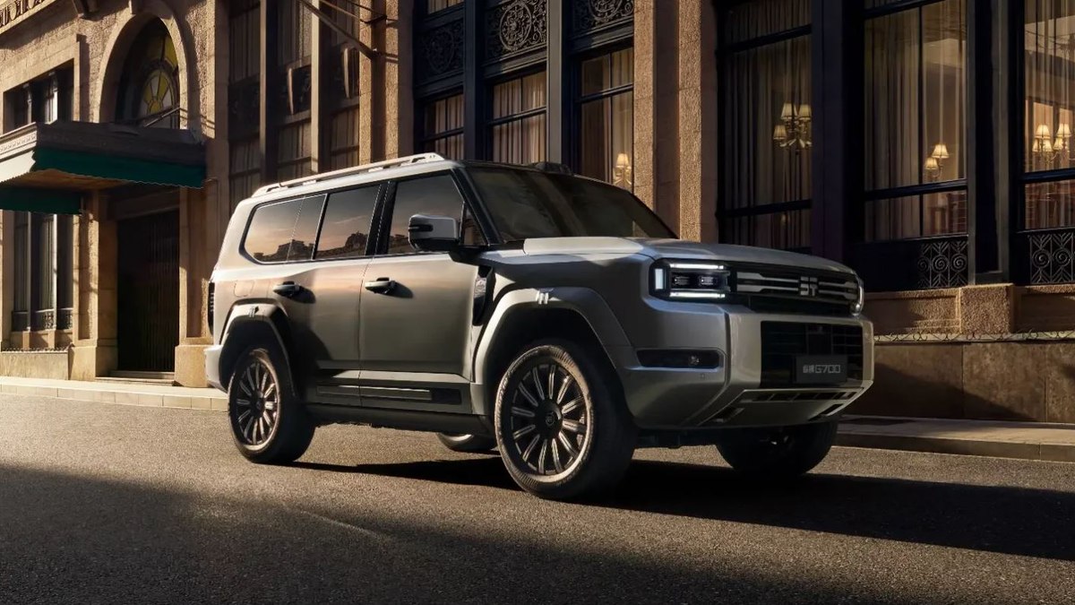 Jetour G700 ganha novidades na China e chegará ao Brasil em 2026, ainda sem versões e equipamentos locais confirmados. Jetour G700 ganha novidades na China e chegará ao Brasil em 2026, ainda sem versões e equipamentos locais confirmados.