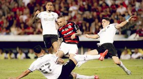 Palmeiras vence Bragantino de virada em confronto pela liderança